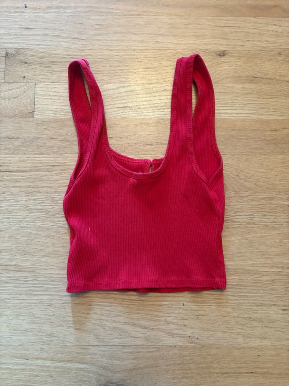 Garage Red Ribbed V-Notch Crop Tank - Picture 2 of 2